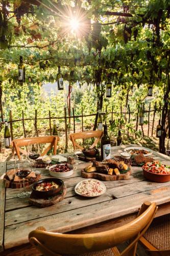 食べ物/飲み物, Alpeta Agrotourism & Winery - Roshnik , Berat in トレヴェラゼル