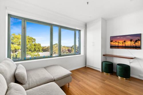 Stylish Studio in the Heart of Newtown with Pool - image 14