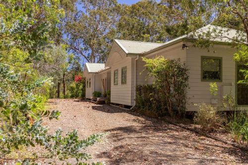 Karingal just minutes from Blueys Beach in Pacific Palms