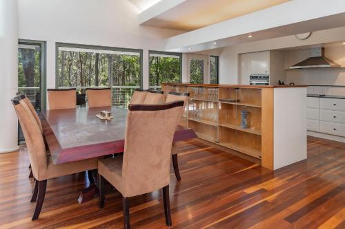 Karingal just minutes from Blueys Beach in Pacific Palms