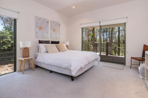 Karingal just minutes from Blueys Beach in Pacific Palms