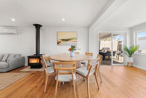 Salthaus - Pet Friendly with Fireplace – khách sạn tại Biển Culburra