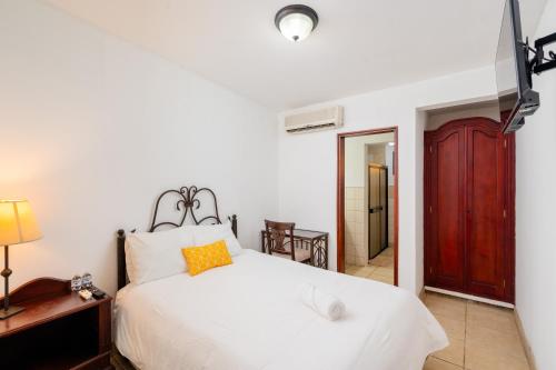 Villa Fontana Nesthost Stays - image 3