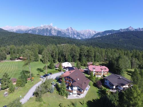 Landhaus Charlotte Apartments Tirol - Accommodation - Seefeld