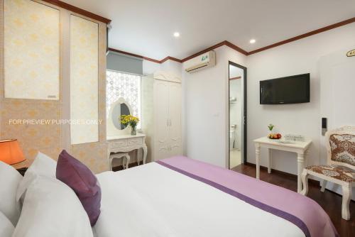 room detail thumbnail 1