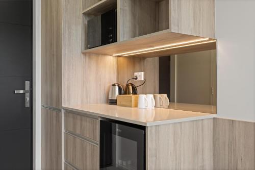 Kitchen, Brookside Motel in Rolleston
