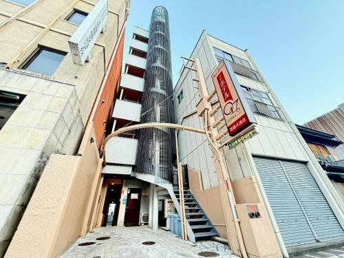 PetitHotel017全室ミニキッチン付きファミリルーム 飲食街中心 阿波踊り会館7分 文理 徳島大学 アスティとくしま車8分, Tokušima