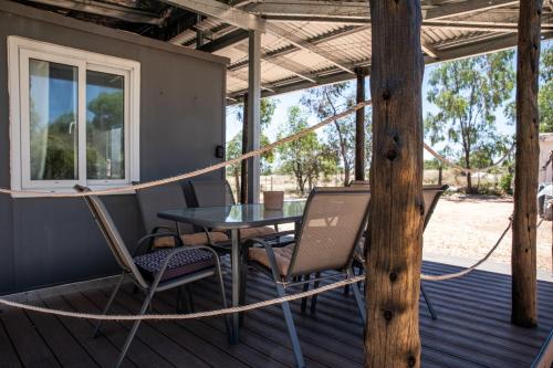 Programlehetőségek, The Holiday Hut in Lightning Ridge