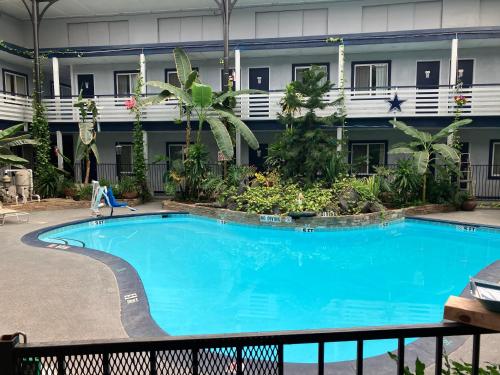 Budget Host Inn, Arlington
