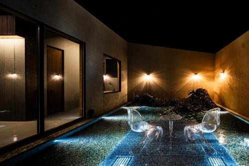 BLUE BLACK blue black