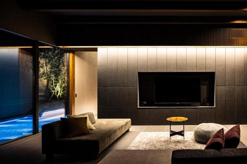 BLUE BLACK blue black