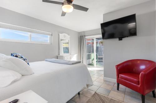 8156 Ridgewood Ave in Cape Canaveral, USA