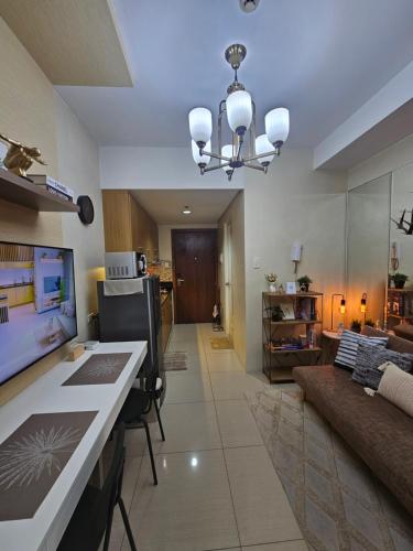 MOA Shell Residences Spacious 1BR with City View WiFi and Netflix, Manila