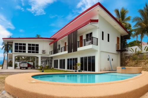 Elnora Delmar Travellers Inn, Siquijor