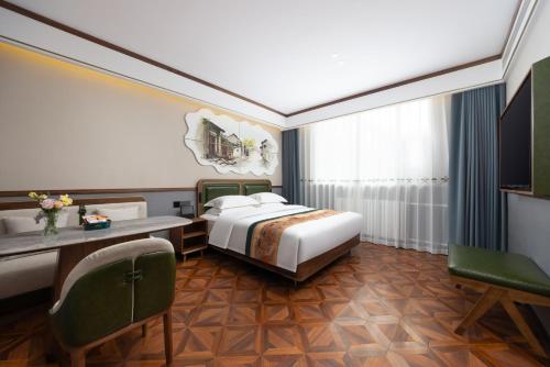 room detail thumbnail 0