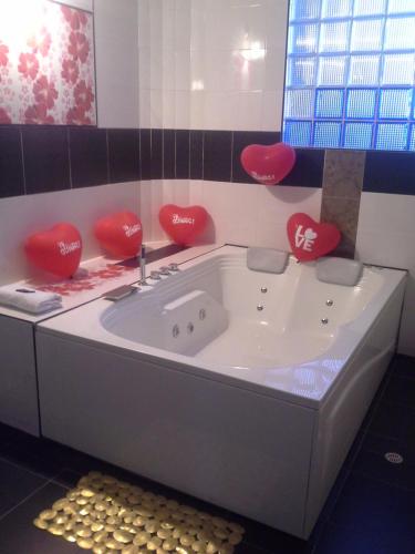 Hot tub, Hotel Arcoiris Girardot in Girardot