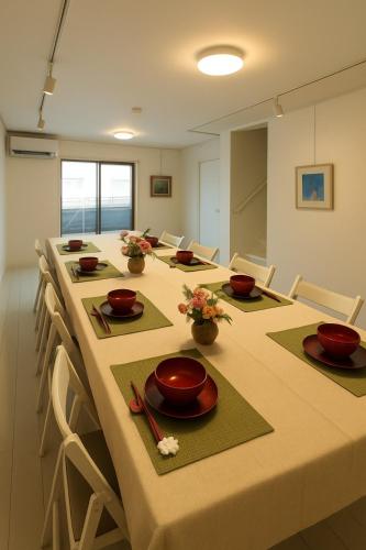 Gallery SOHOー海まで5分 鎌倉のギャラリーに泊まる特別なアート体験ー