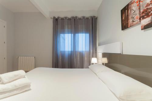 Apartment Cardenal Cisneros - image 2