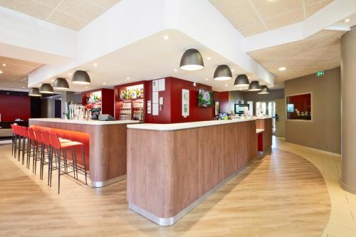 ผับ/เลาจน์, Campanile Villejuif Hotel in วีลจีฟ