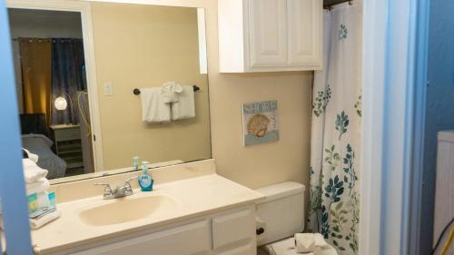 250 Paces to Beach Pool 1st Floor condo - image 2
