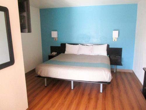 1 queen bed