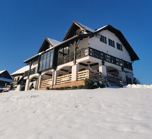 Wooden fairytale in دوبرنا