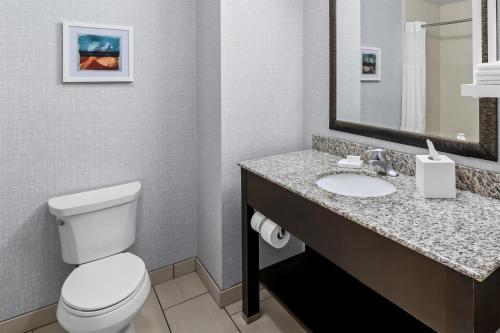 Hampton Inn Middletown - image 2