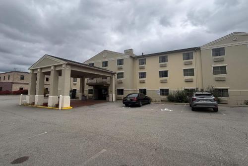 . Wingate by Wyndham Pittsburgh West Mifflin