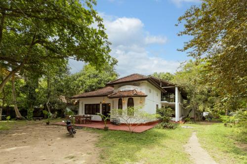 Siri Medura Surf and Yoga – khách sạn tại Bãi biển Midigama