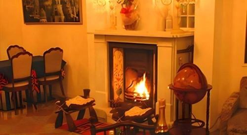 Arabian Art Hotel & Gallery