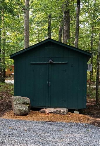 . Peaceful Bunkhouse Surrounded by Nature near Graysville, Tennessee