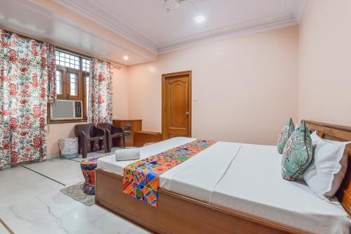 room detail thumbnail 0