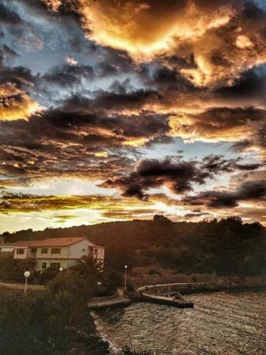  Apartment Suzana in Mala Rava