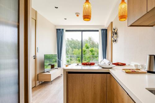 ลายา รีสอร์ท - ฟอเรสต์ วิว สตูดิโอ (Laya Resort - Forest View Studio) in ลายัน