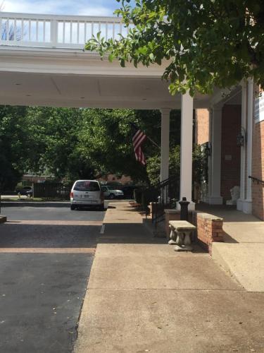 Breckinridge Inn Photo 21