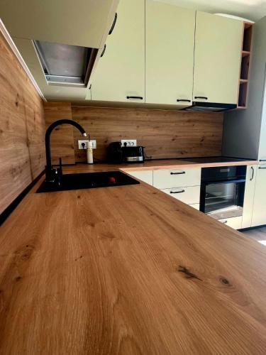 Vila Chalet Modern Poiana Vladesei in Skrinda Frasineta