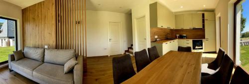 Vila Chalet Modern Poiana Vladesei in Skrinda Frasineta