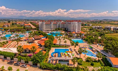 Зовнішній вигляд готелю, Serenis Hotel in Манавгат