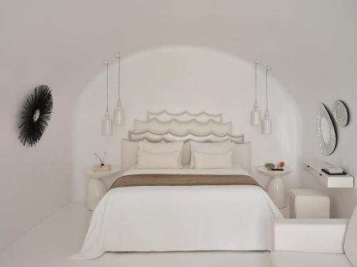 Canaves Oia Sunday Suites - image 9
