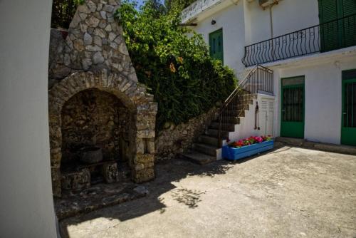 Sofia Mountain Getaway in Stavros