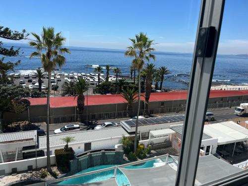 The Peninsula 3