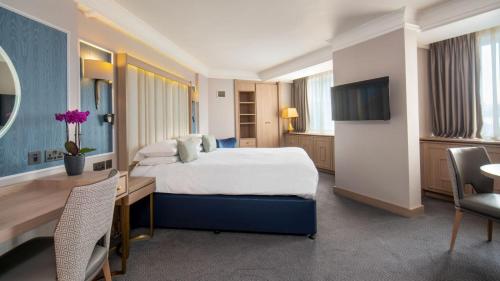 room detail thumbnail 1