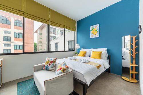 room detail thumbnail 1