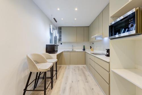Horizon Tower - Upgraded Four Bed in Dubai Marina, Dubaï