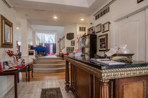 เดอะโคลัมเบีย อินน์ แอต เพราลินนา (The Columbia Inn at Peralynna) in โคลัมเบีย (แมรีแลนด์)