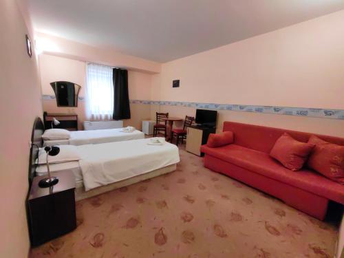 Hotel Akvaya