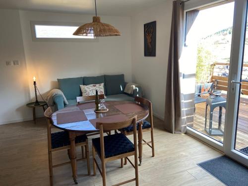 Duplex Le Hêtre avec vue dégagée sur le village et les montagnes (Duplex Le Hetre avec vue degagee sur le village et les montagnes) in Breitenbach-Haut-Rhin
