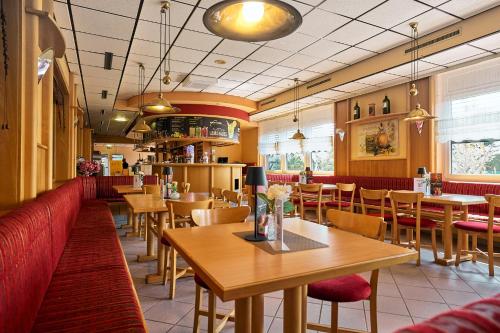 Restaurant, Tennis- und Freizeitzentrum Neudorfl in Neudörfl