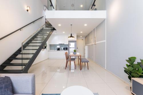 Eko Cheras agoda Duplex Industrial Loft 5pax - image 10