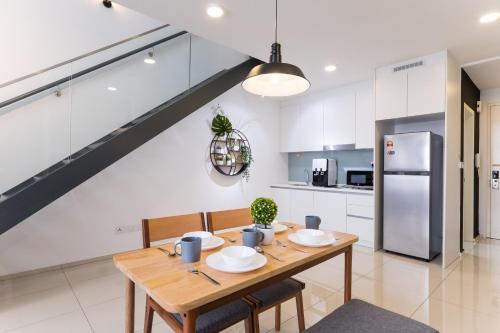 Eko Cheras agoda Duplex Industrial Loft 5pax - image 14
